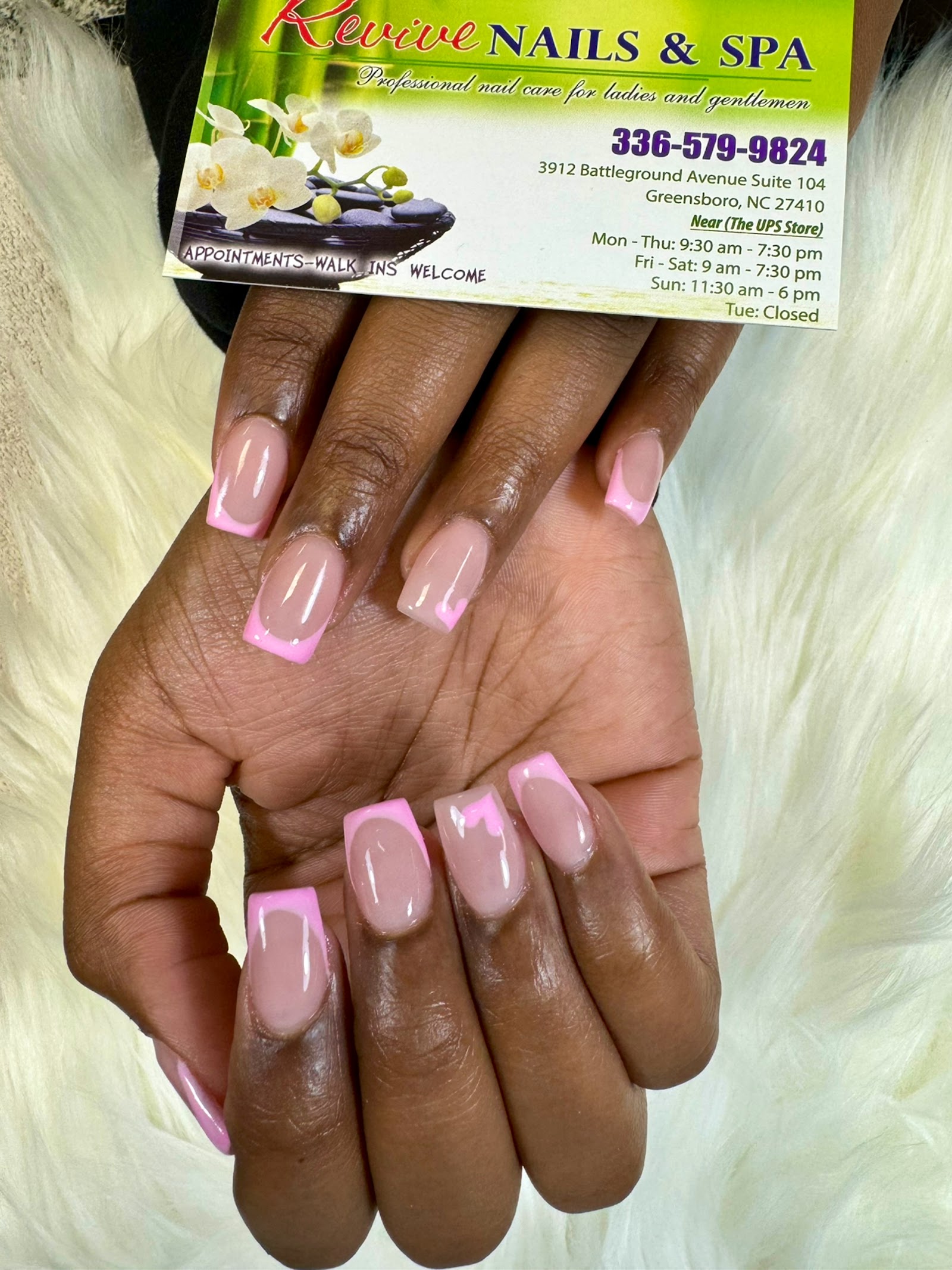 Revive Nails & Spa nail photo 1