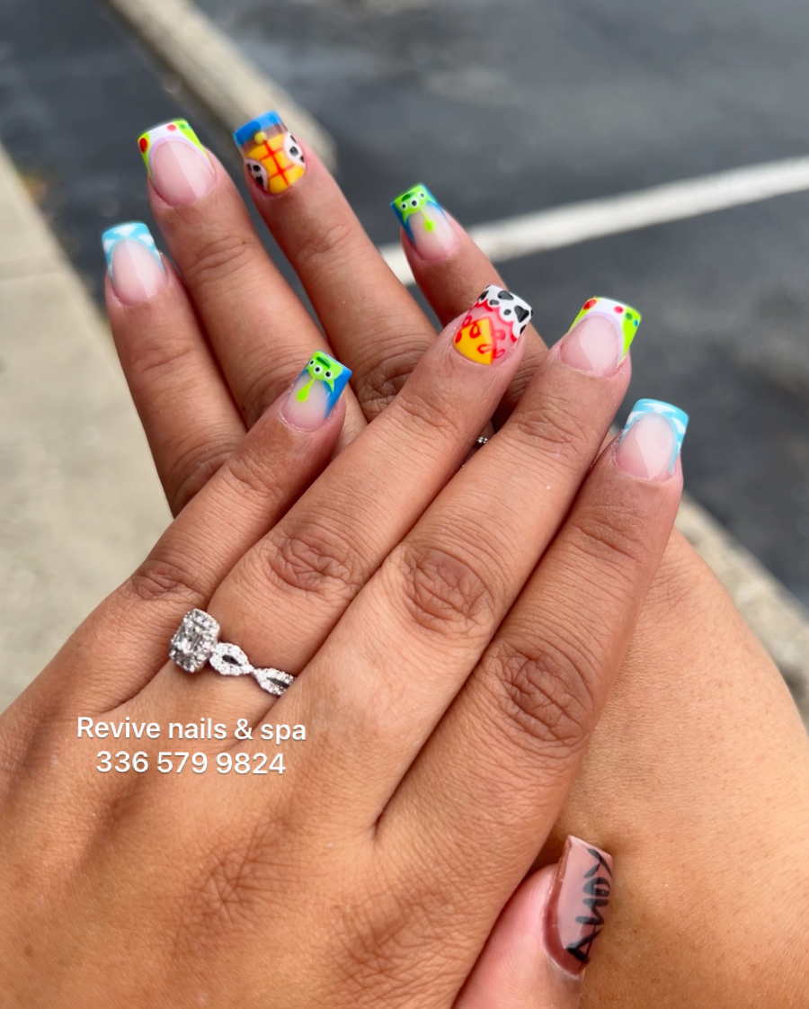 Revive Nails & Spa nail photo 3